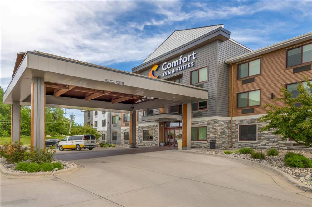 Comfort Inn And Suites Mountain Iron And Virginia