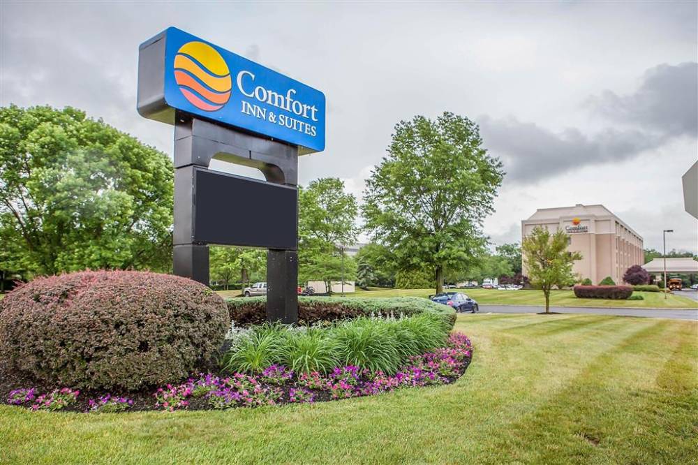 Comfort Inn And Suites Somerset - New Brunswick