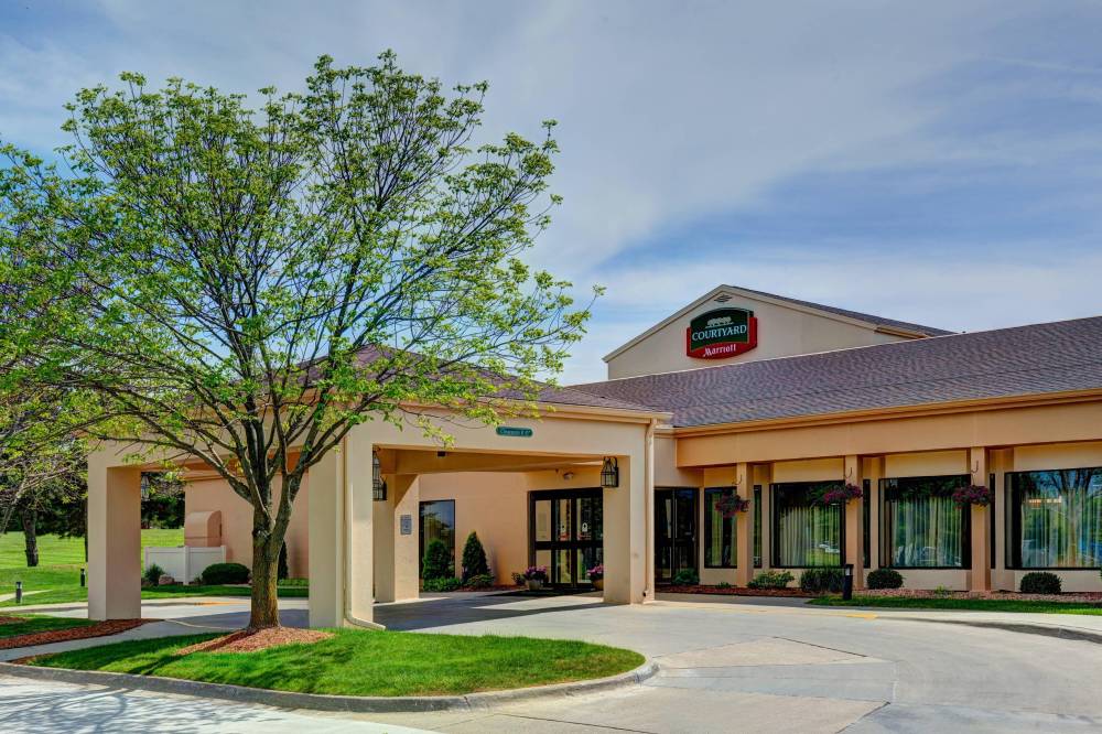 Courtyard By Marriott Des Moines West-clive