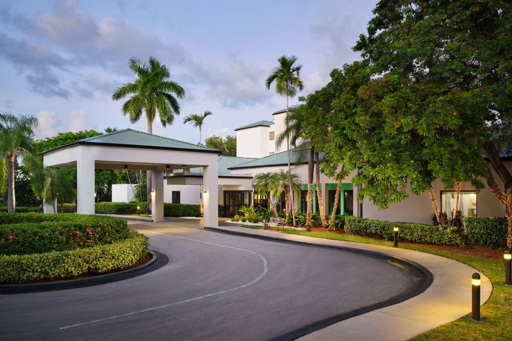Courtyard By Marriott Miami Airport West-doral