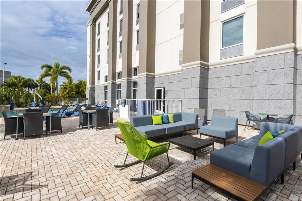 Hampton Inn And Suites Fort Myers-colonial Blvd.