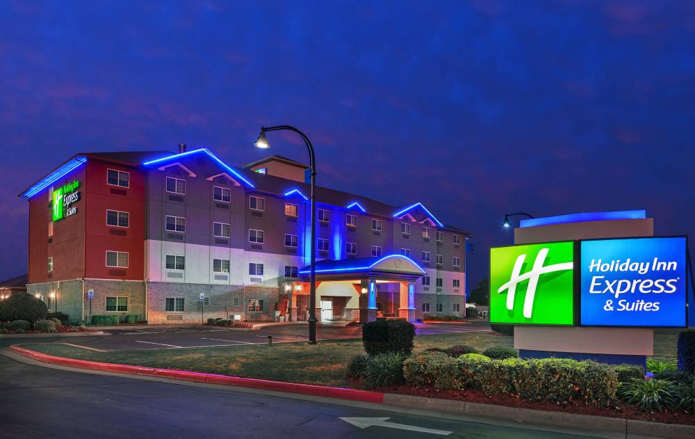 Holiday Inn Exp Stes Jenks