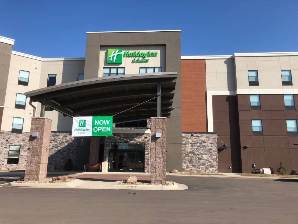 Holiday Inn Stes Airport