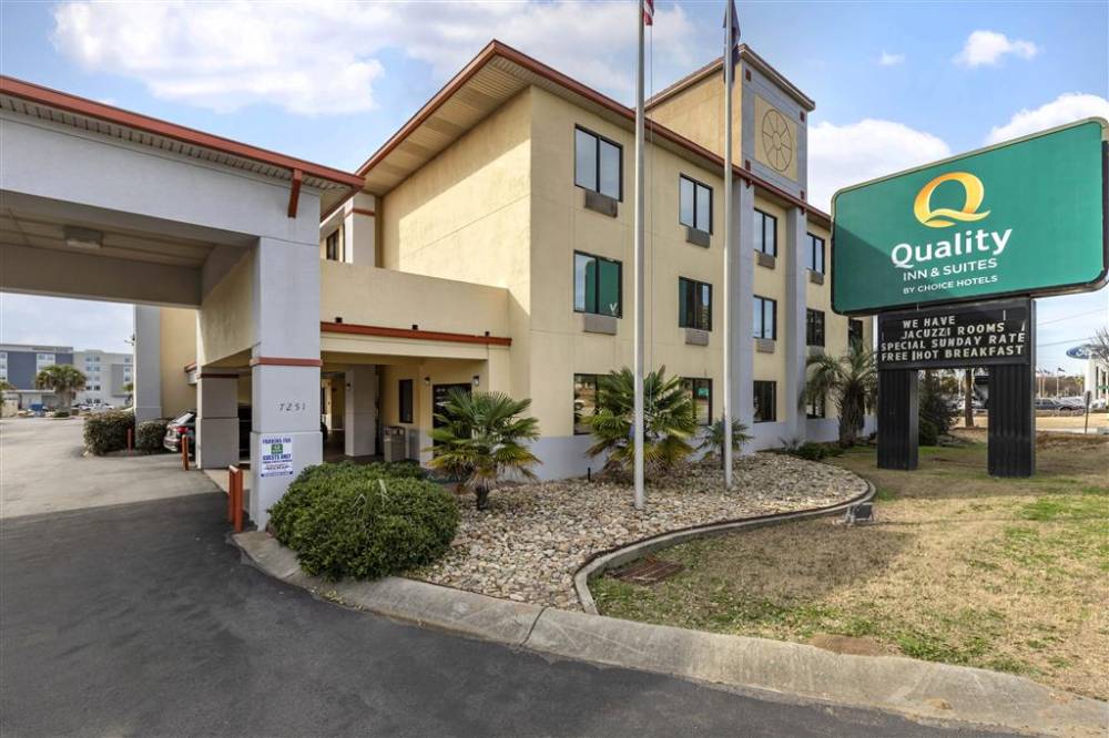 Quality Inn & Suites Ft. Jackson Maingate